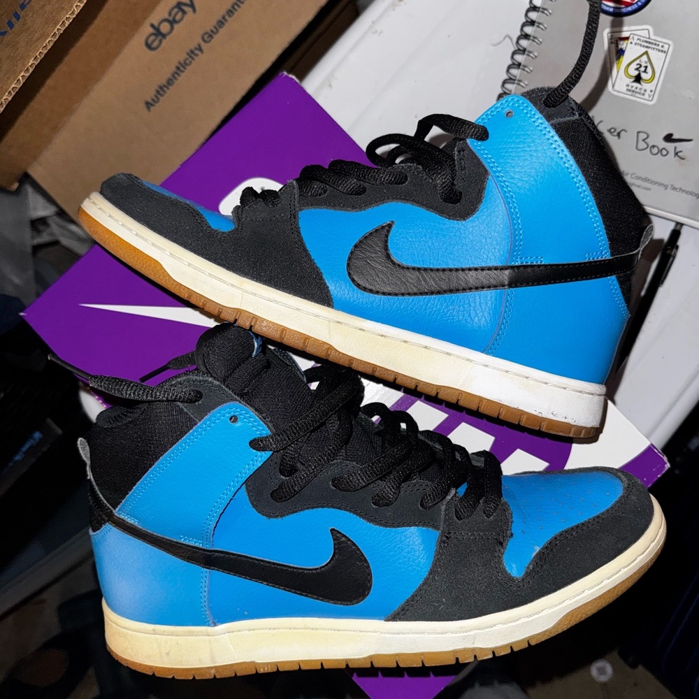 Nike sb dunk high blue hero